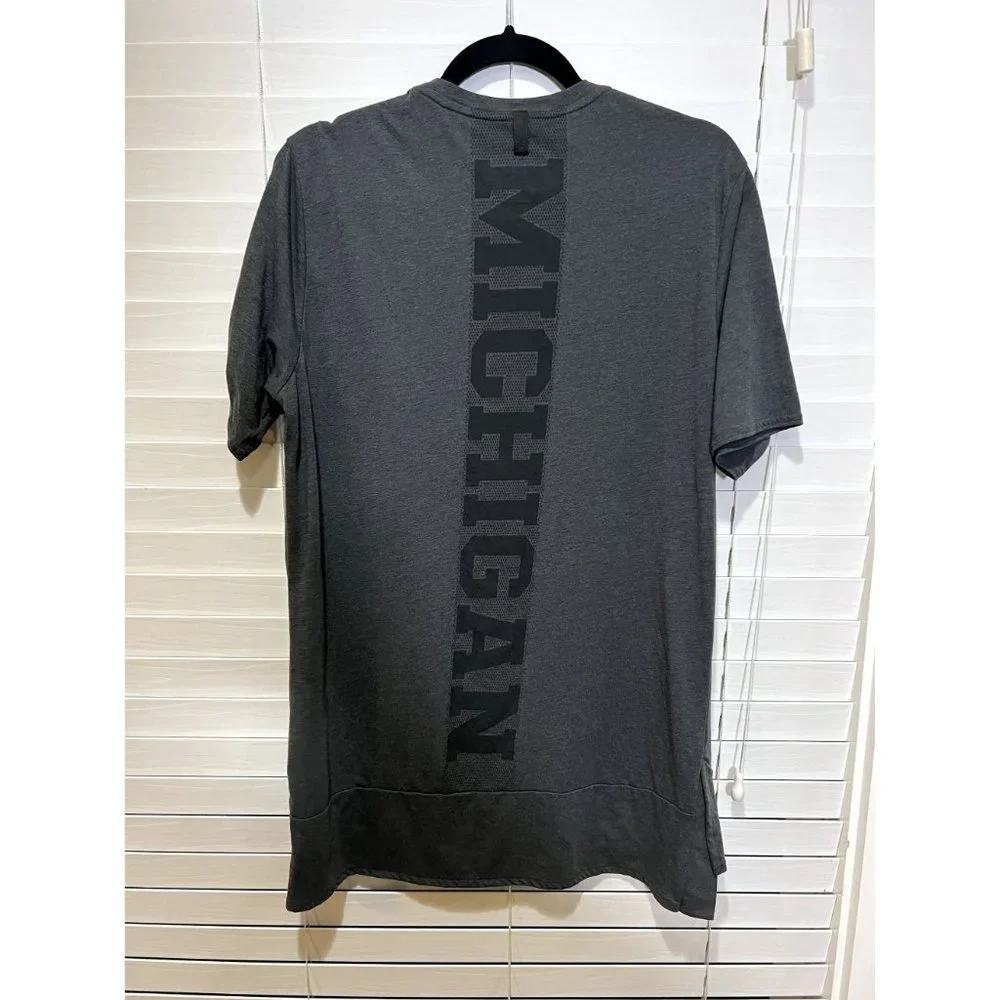Jordan Brand Michigan Wolverines Mens Large Charcoal Grey Pocket T-Shirt NCAA‎